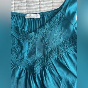 coco + jaimeson Flowy Top